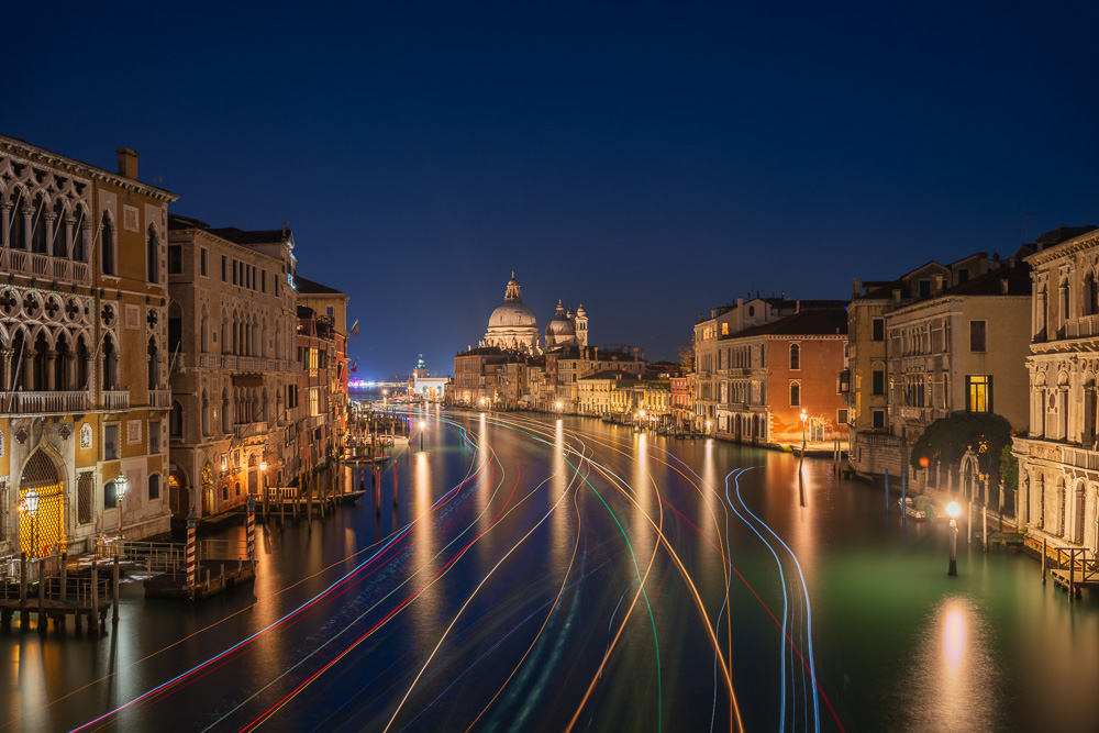 MAB-20260126-IT-VENICE-ACCADEMIA-BRIDGE-DUSK-080718.jpg