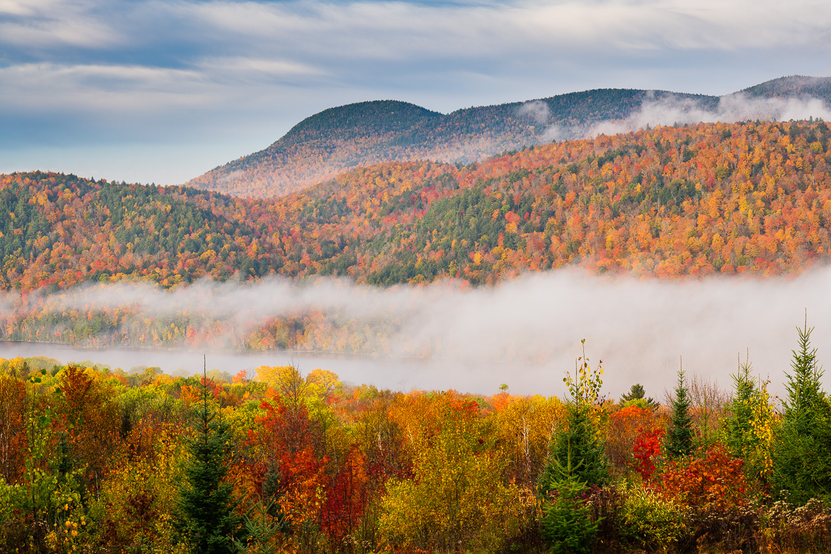 MAB-20211012-NY-ADIRONDACKS-AUTUMN-GARNET-HILL-SUNRISE-24748.jpg