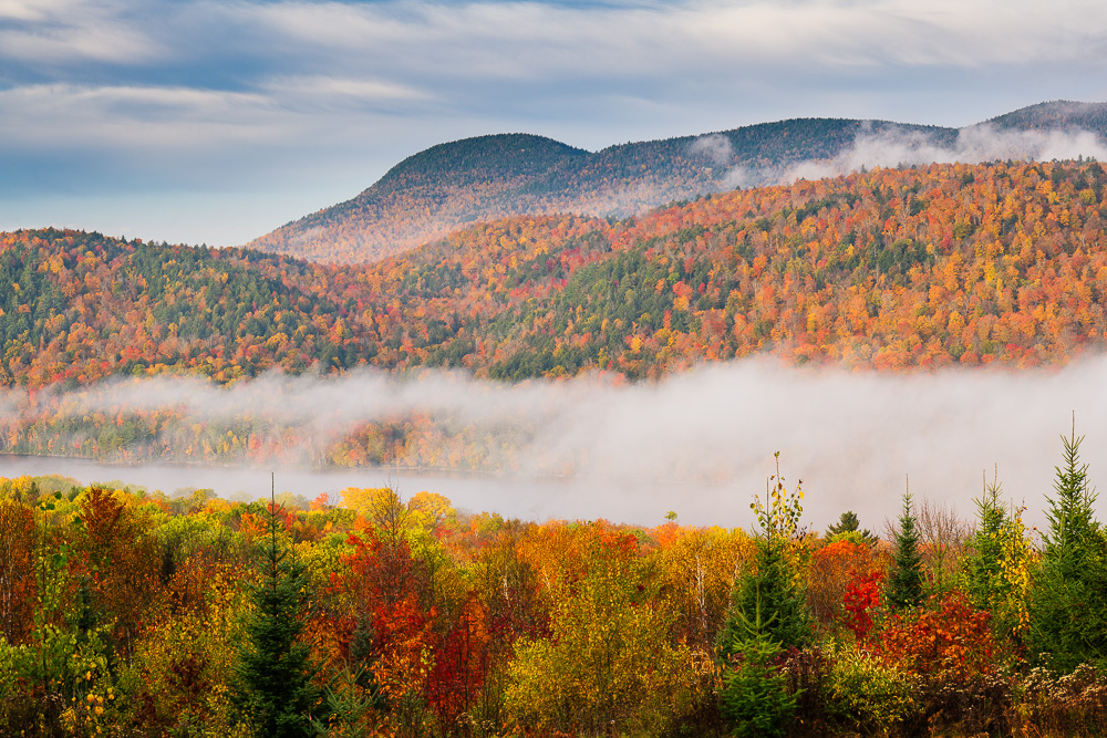 MAB-20211012-NY-ADIRONDACKS-AUTUMN-GARNET-HILL-SUNRISE-24748.jpg