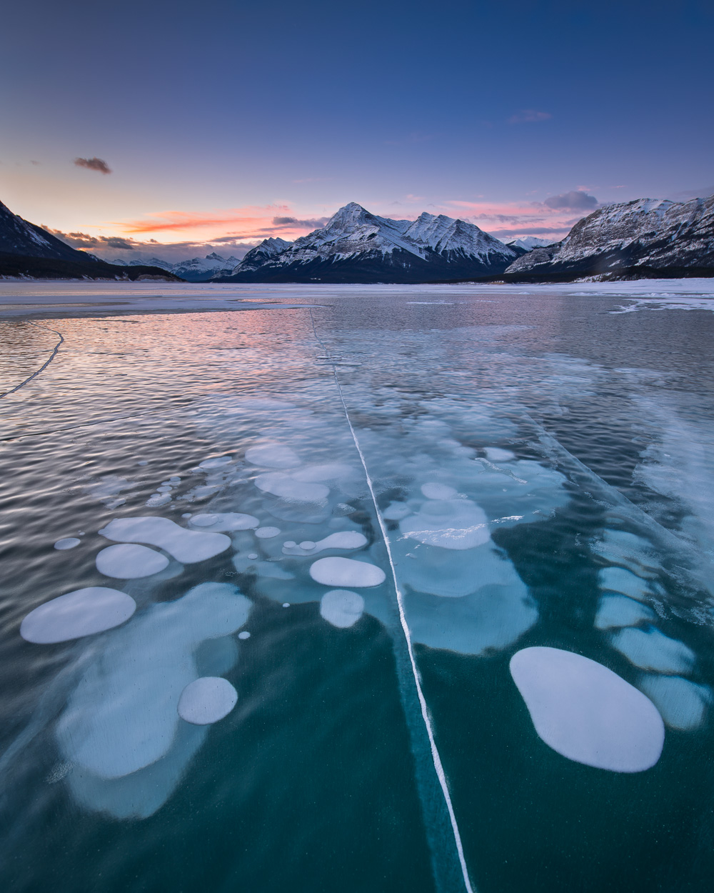 MAB-20180113-AB-ABRAHAM-LAKE-ICE-8501184.jpg