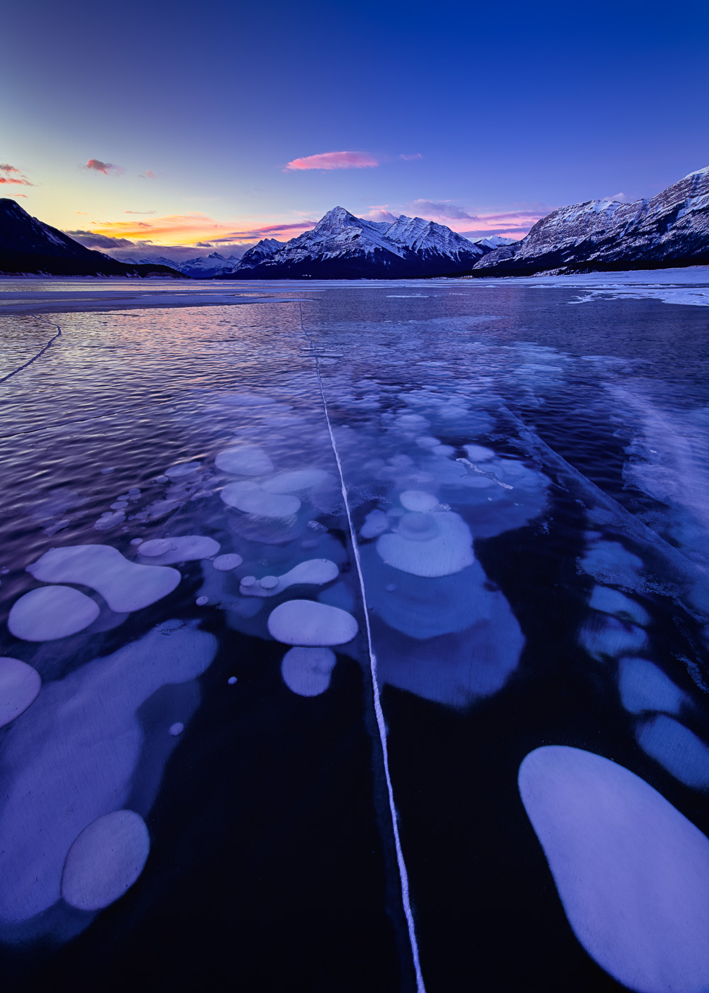 MAB-20180113-AB-ABRAHAM-LAKE-ICE-8501197.jpg