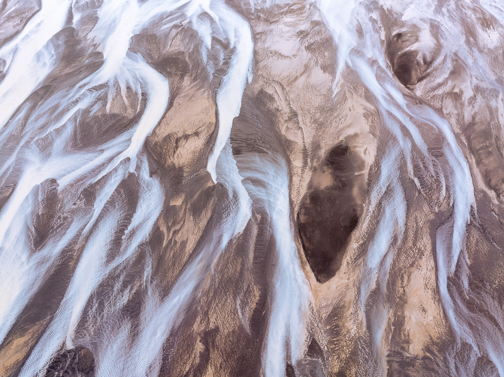 MAB-DJI-20250803-ICELAND-HIGHLANDS-GLACIAL-RIVERS-0033.jpg