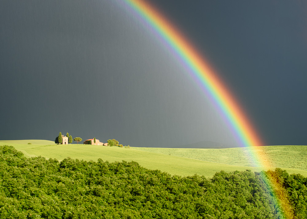 MAB-20160519-ITALY-TUSCANY-VITALETA-CHAPEL-RAINBOW-8109562.jpg