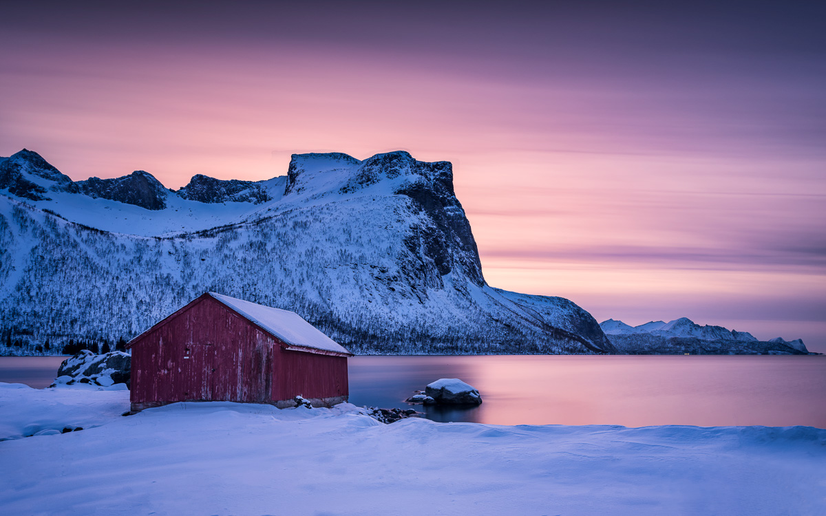 MAB-20200127-NORWAY-SENJA-WINTER-MOUNTAIN-SHACK-78233.jpg