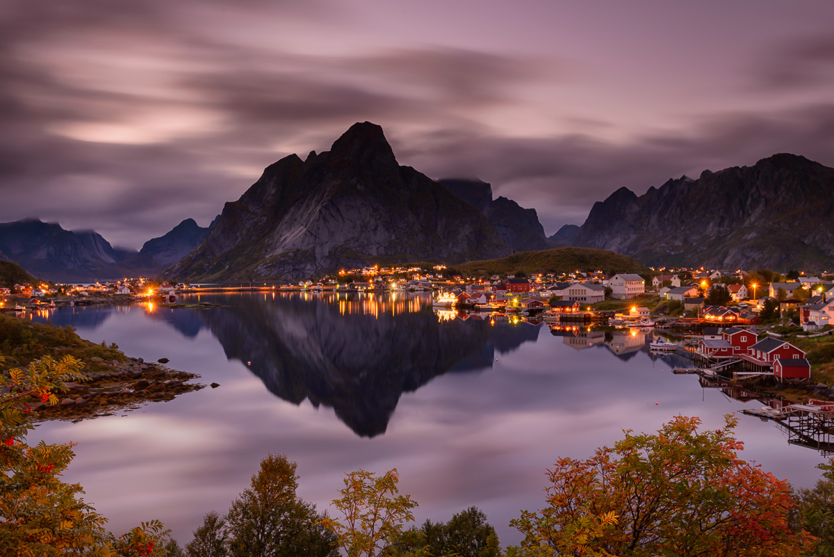 MAB_20130911_NORWAY_LOFOTEN_REINE_DUSK_FJORD_8001373.jpg