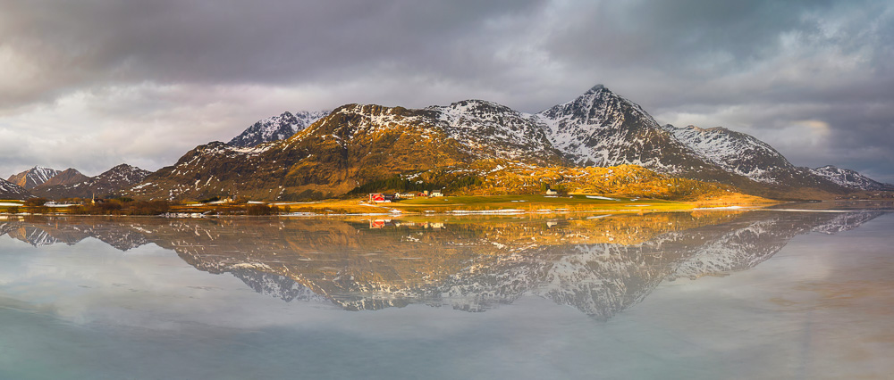 MAB-20230214-NO-DJM3-LOFOTEN-FARSTADVATNET-MOUNTAIN-FJORD-0355-PANO-2x.jpg