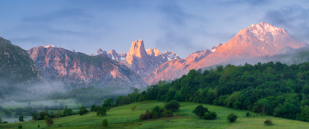 MAB-20250523-ES-ASTURIAS-NARANJO-DE-BULNES-SUNRISE-6674-PANO.jpg