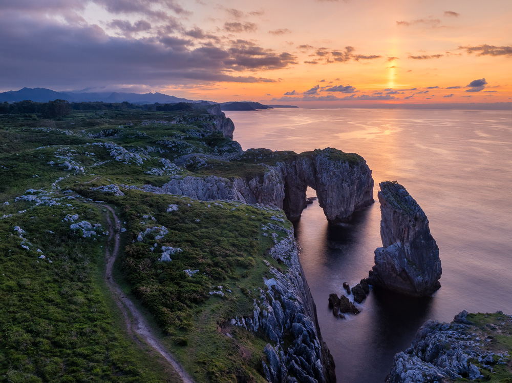 MAB-DJI-20250523-ES-ASTURIAS-MIRADOR-DE-OLIANCO-SUNSET-0027.jpg