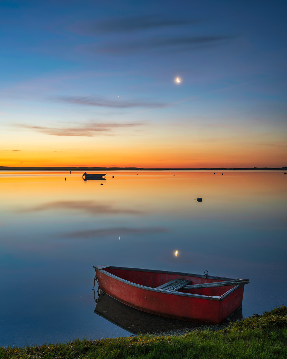 MAB-20220526-MA-RED-BOAT-BEACH-SUNRISE-23933.jpg