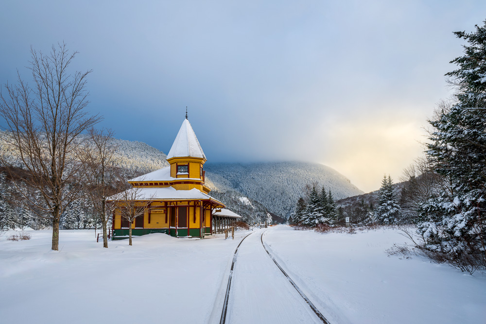 MAB-20231206-NH-CRAWFORD-NOTCH-DEPOT-WINTER-SNOW-084621.jpg