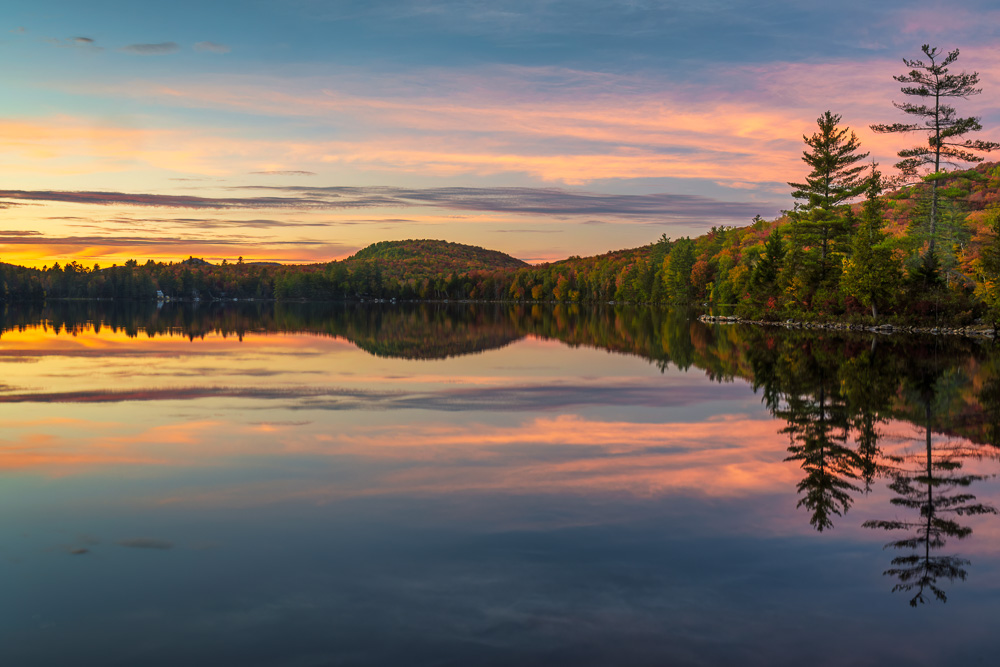 MAB-20221004-VT-RICKER-POND-SUNSET-AUTUMN-21535.jpg