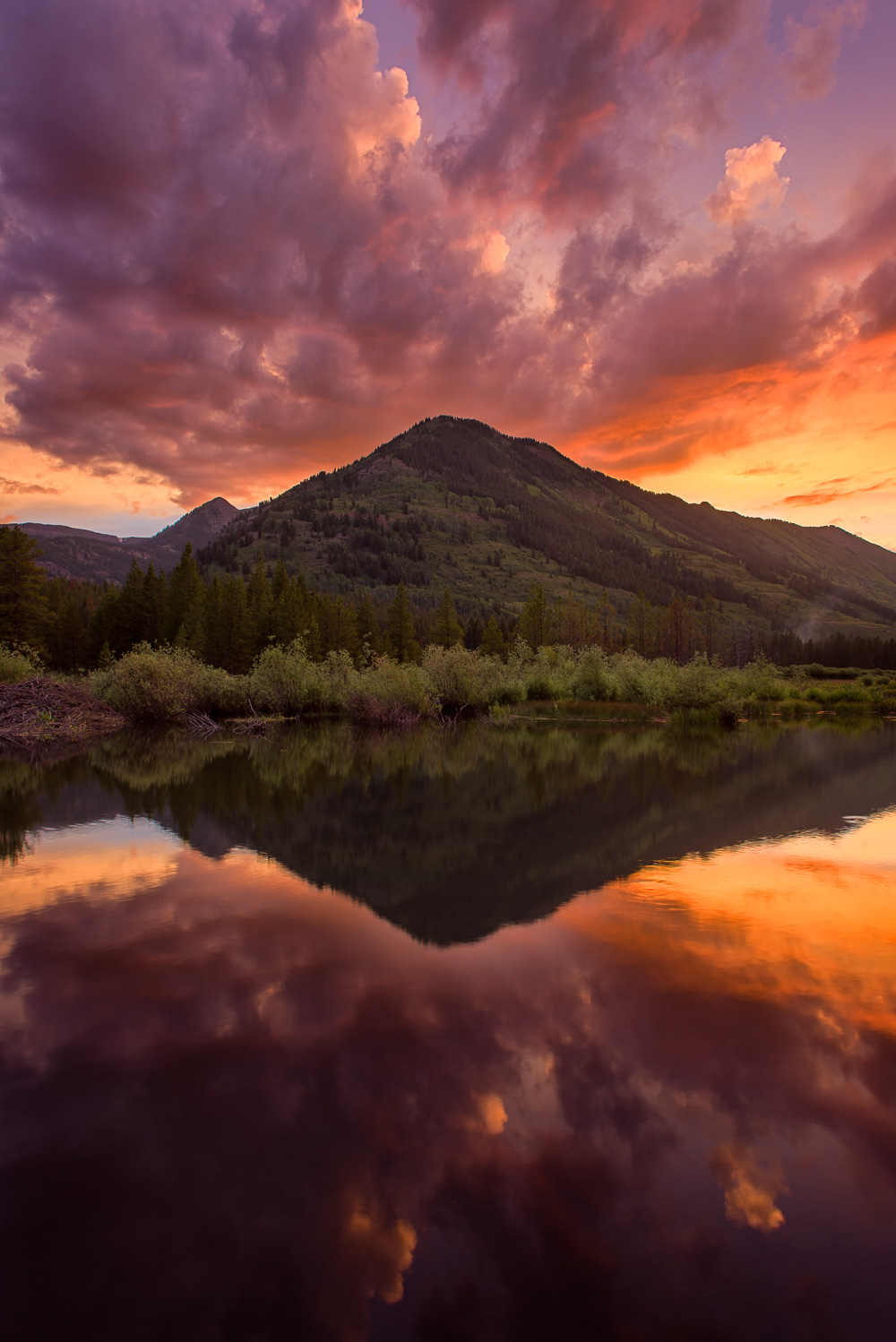 MAB-20150712-CO-SLATE-RIVER-ROAD-POND-SUNSET-8109110.jpg