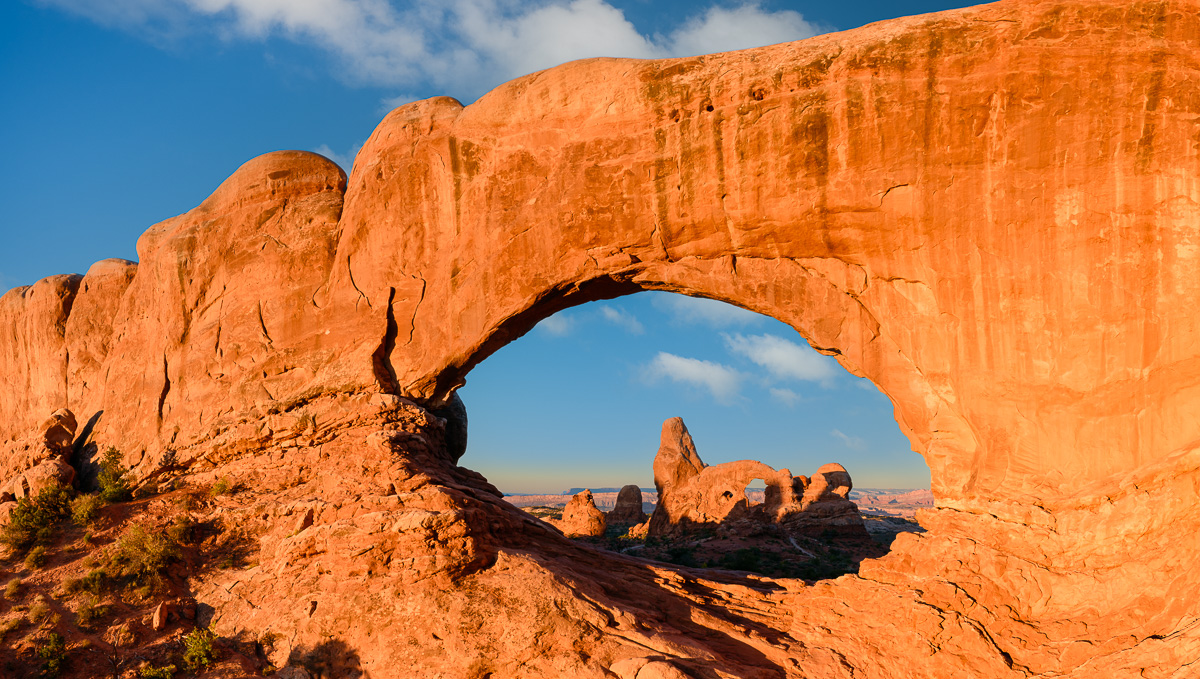 MAB-20150919-UT-MOAB-NORTH-WINDOW-SUNRISE-8102082-PANO.jpg
