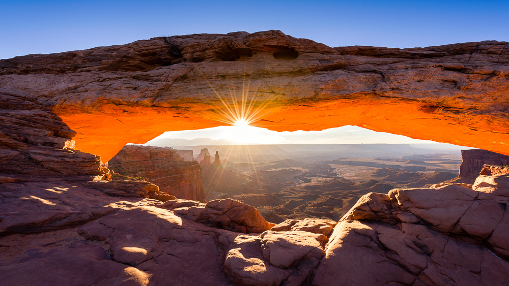 MAB-20150921-UT-CANYONLANDS-MESA-ARCH-SUNRISE-8102564.jpg