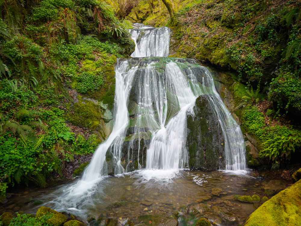 MAB-DJI-20260414-SPAIN-ASTURIAS-CASCADE-RIO-NEGRO-SPRING-0010.jpg