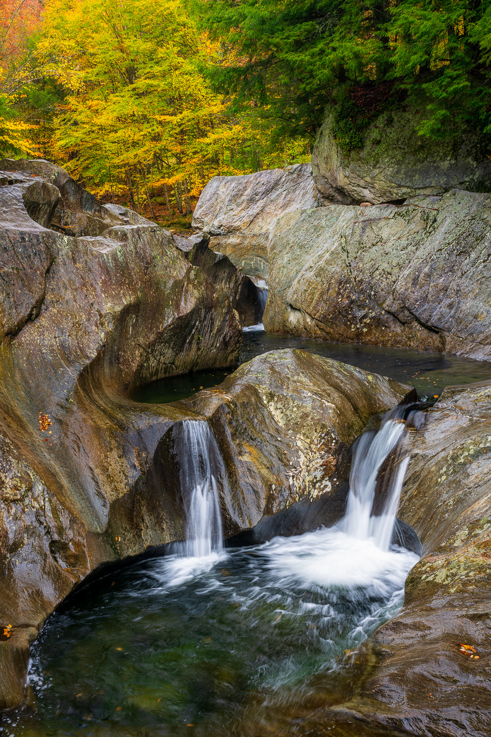 MAB-20201002-VT-WARREN-FALLS-AUTUMN-71487.jpg