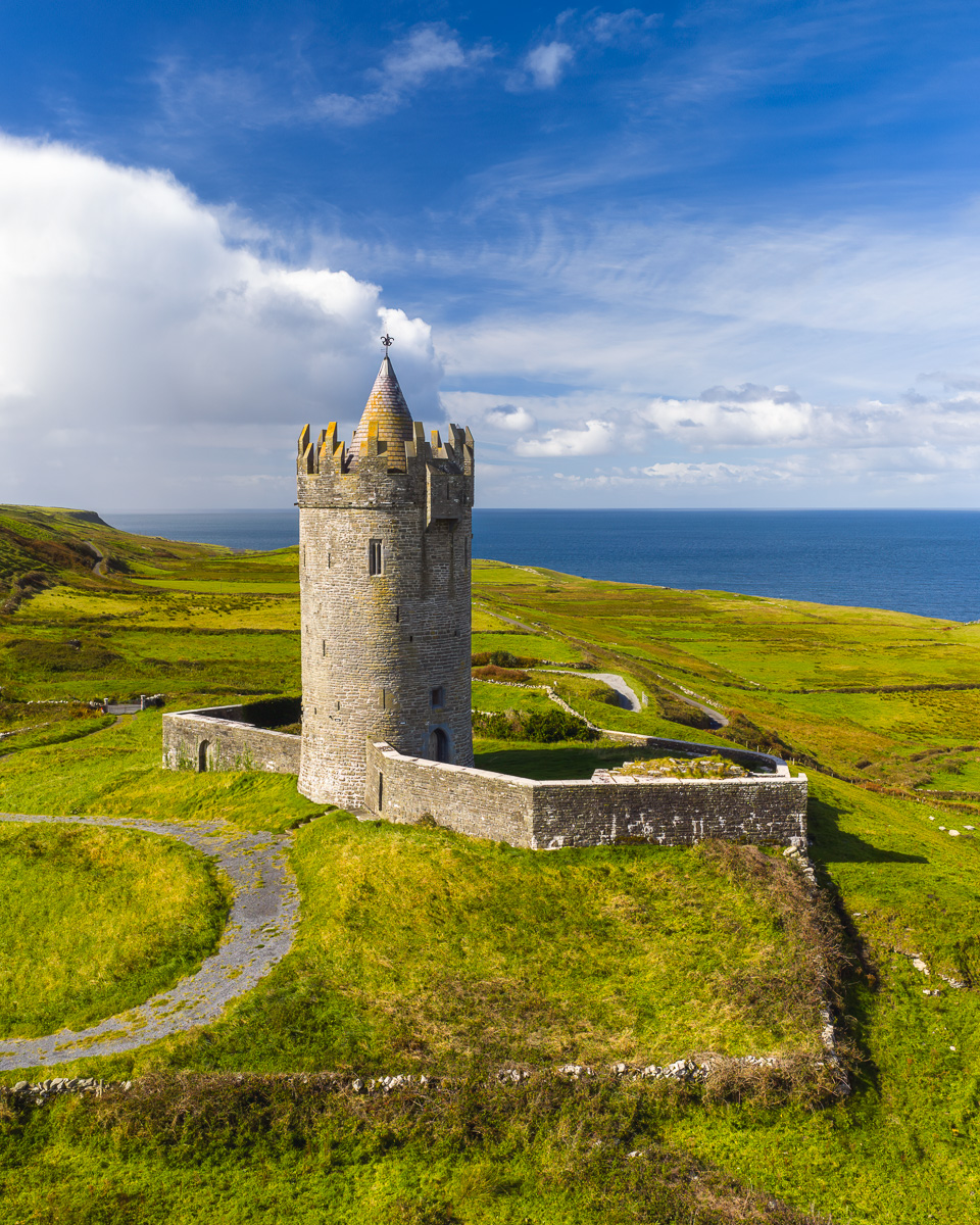 MAB-DJI-20250921-IRELAND-CLARE-DOOLIN-DOONAGORE-CASTLE-0019.jpg