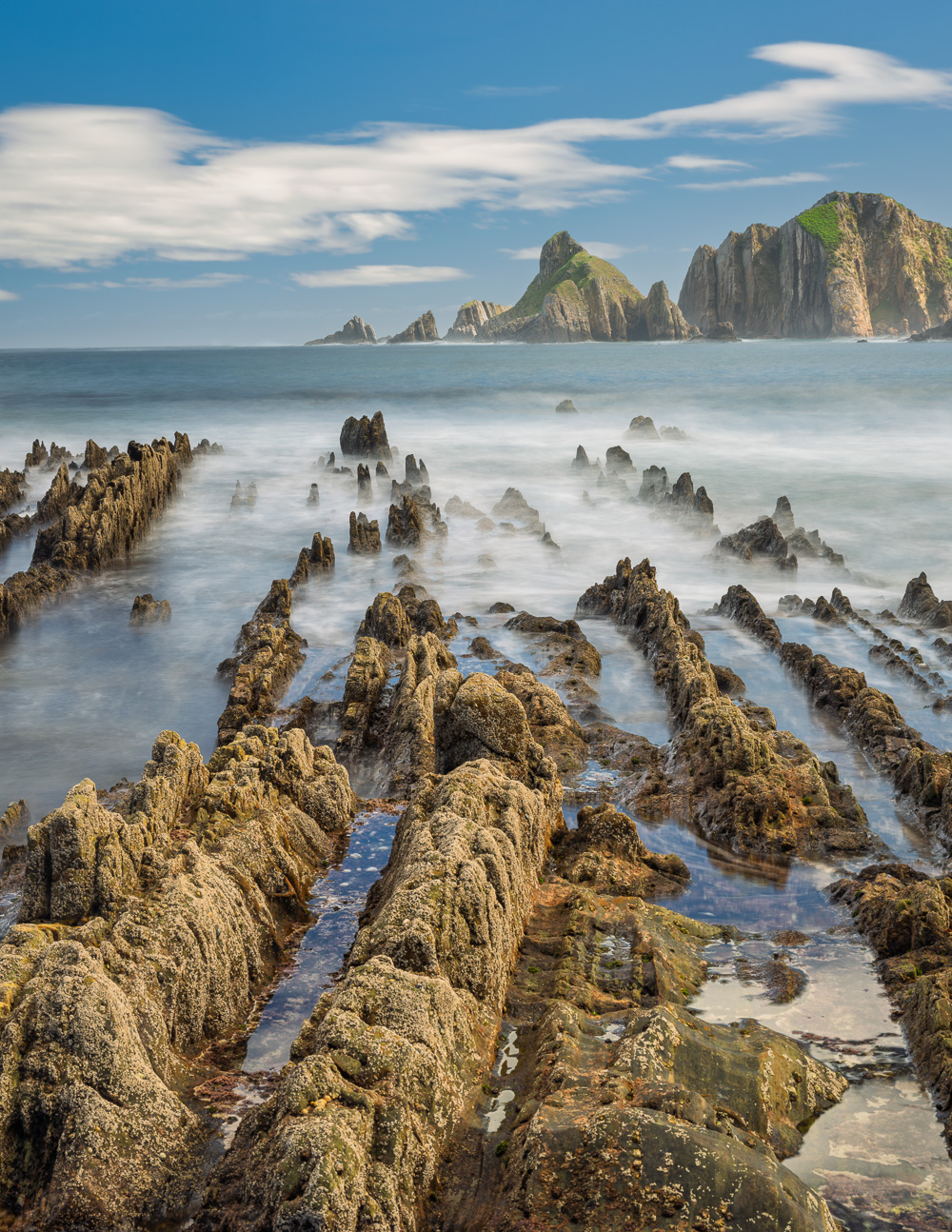 MAB-20260415-SPAIN-ASTURIAS-GUEIRUA-BEACH-3346.jpg