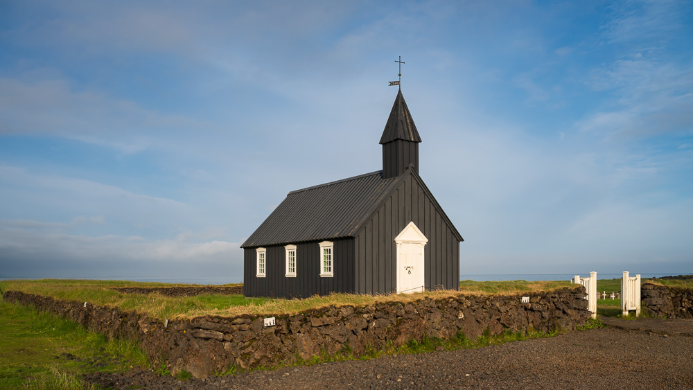 MAB-20260717-ICELAND-SNAEFELLSNES-BUDIR-BLACK-CHURCH-5502.jpg