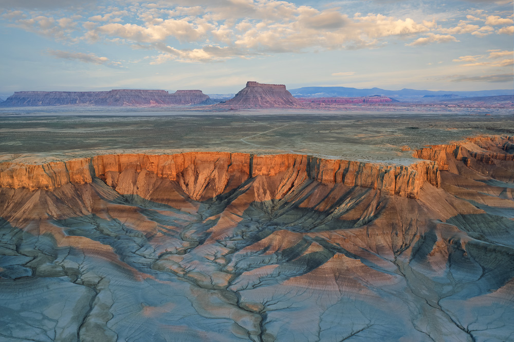 MAB-DJI-20260517-UT-SKYLINE-RIM-SUNRISE-0007-2X.jpg