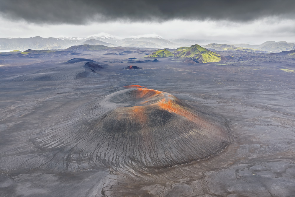 MAB-DJI-20260722-ICELAND-HIGHLANDS-VOLCANO-CRATERS-0001.jpg