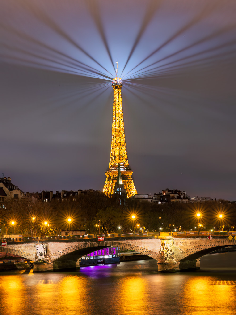 MAB-20230401-FRANCE-PARIS-EIFFEL-TOWER-DUSK-21034.jpg