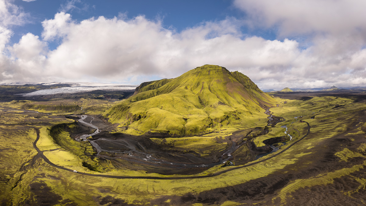 MAB-DJI-20250804-ICELAND-HIGHLANDS-OLDUFELL-MOUNTAIN-0014.jpg