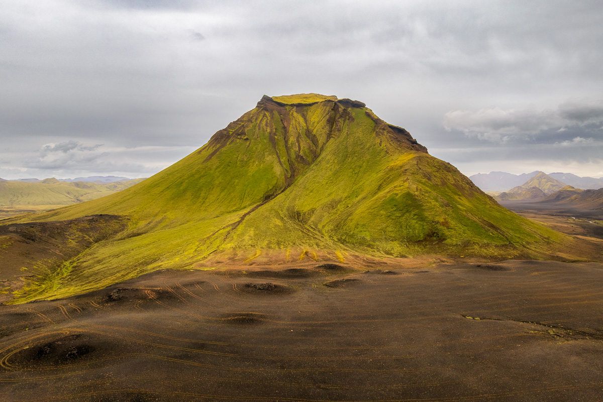 MAB-DJI-20250805-ICELAND-HIGHLANDS-HATTAFELL-MOUNTAIN-0026.jpg