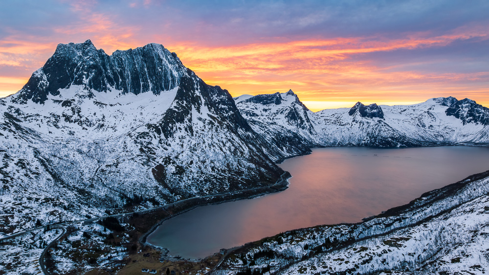 MAB-DJI-20250208-NORWAY-SENJA-BREIDTINDEN-SUNSET-WINTER-0196.jpg