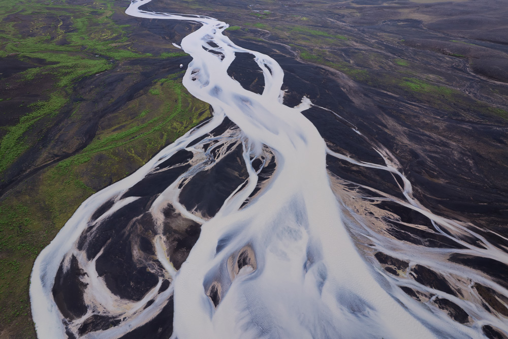 MAB-DJI-20250729-ICELAND-HIGHLANDS-GLACIAL-RIVER-AERIAL-0008-UP.jpg