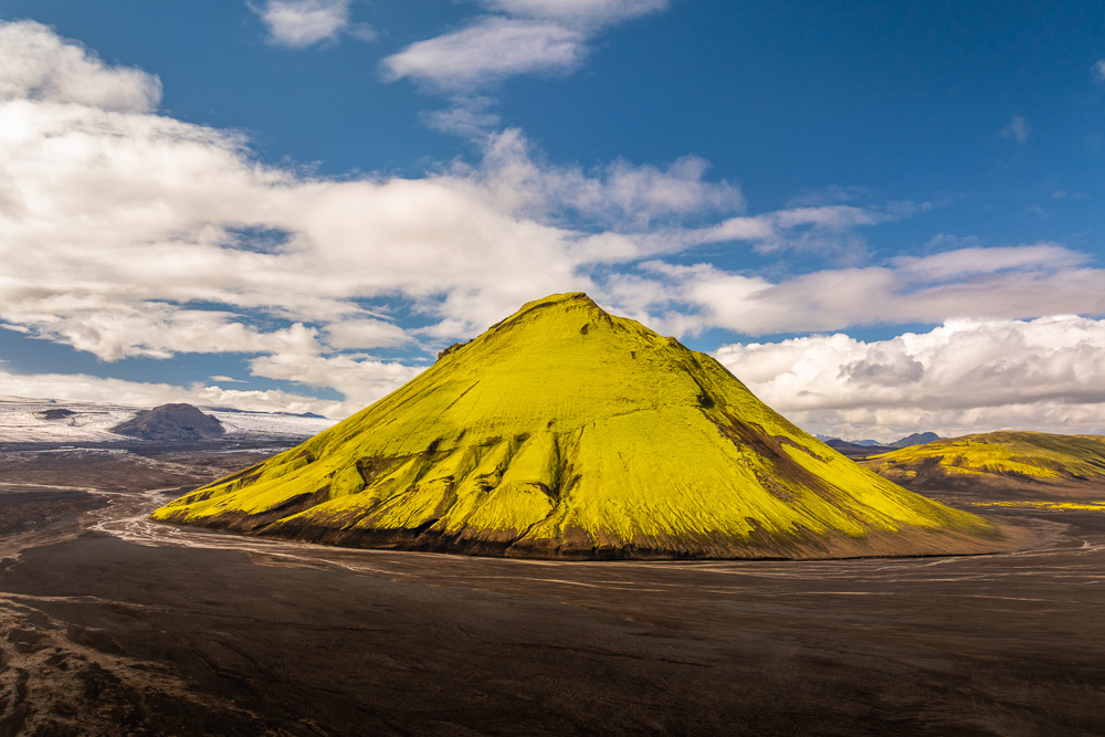 MAB-DJI-20250804-ICELAND-HIGHLANDS-MAELIFELL-VOLCANO-0010.jpg