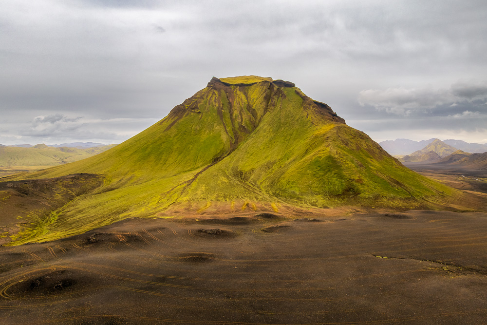MAB-DJI-20250805-ICELAND-HIGHLANDS-HATTAFELL-MOUNTAIN-0026.jpg