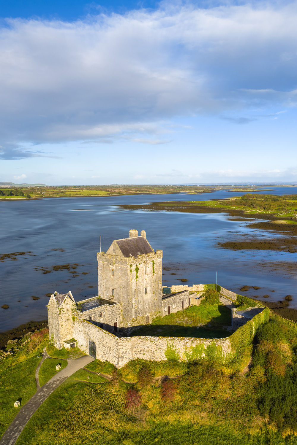 MAB-DJI-20250921-IRELAND-GALWAY-DUNGUAIRE-CASTLE-0145.jpg