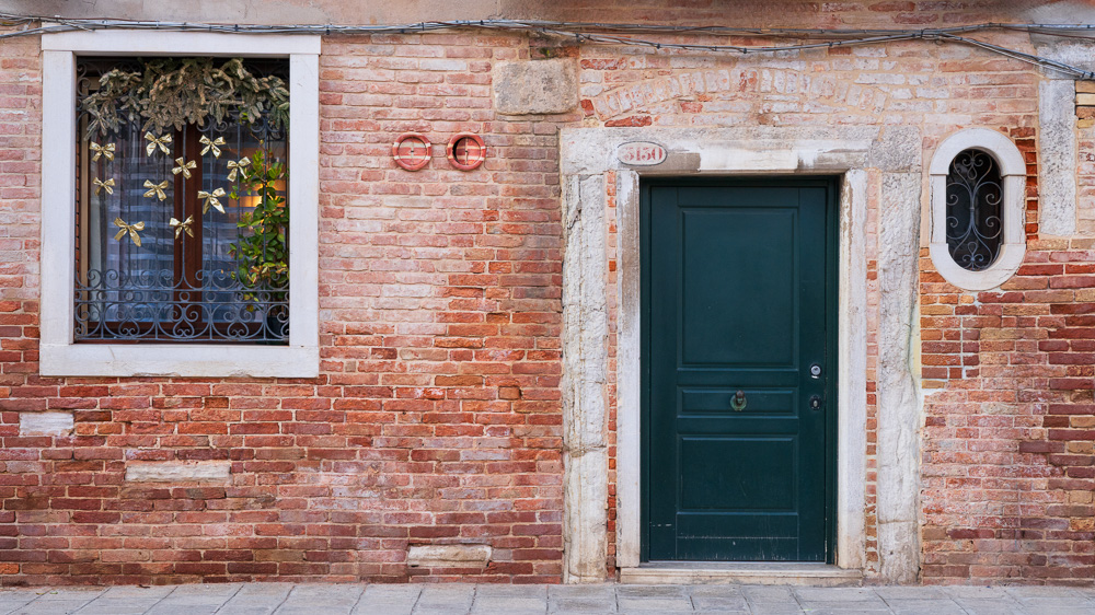 MAB-20260201-IT-VENICE-DOOR-WINDOW-1511.jpg