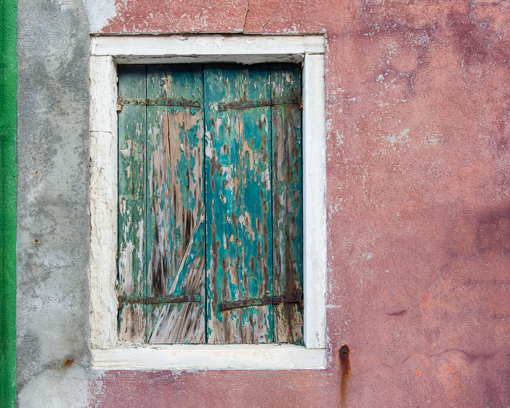 MAB_20141030_ITALY_BURANO_WINDOW_8102988.jpg