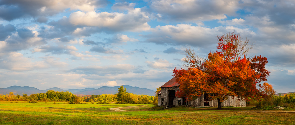 MAB-20200925-VT-GUILDHALL-BARN-FALL-FOLIAGE-71145-Pano.jpg