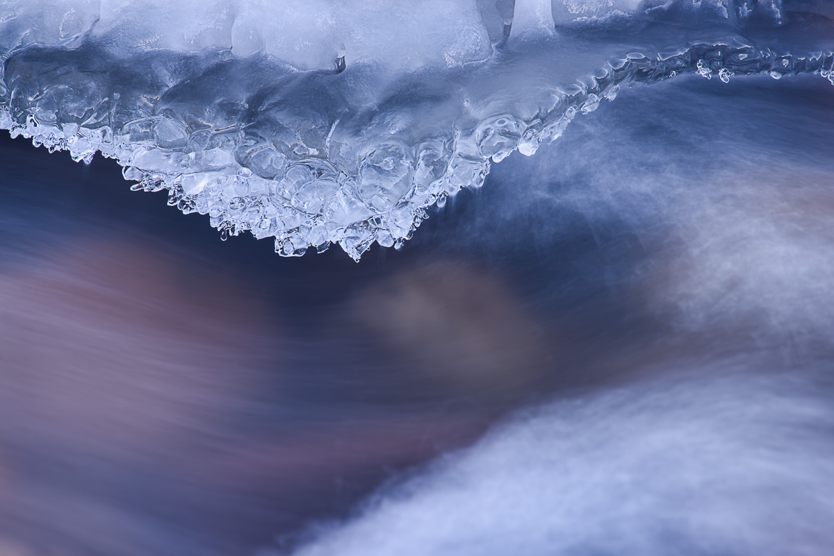 MAB-20180115-AB-SUNWAPTA-RIVER-ICE-8101892.jpg