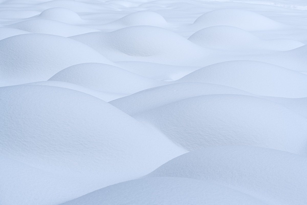MAB-20180117-AB-MOOSE-LAKE-SNOW-PATTERNS-8502164.jpg