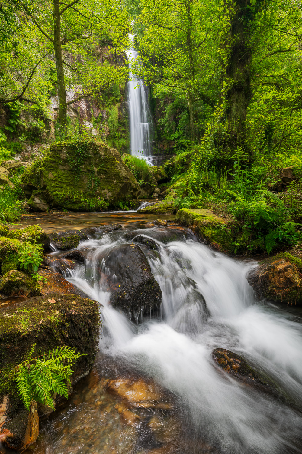 MAB-20250526-ES-ONETE-CASCADA-LA-FIRBIA-SPRING-6961.jpg